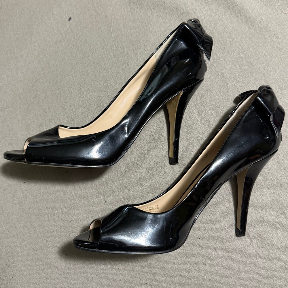 Enzo Angiolini Mistle Black Patent Peep Toe Bow Pumps Womens 6M EA7MISTLE3